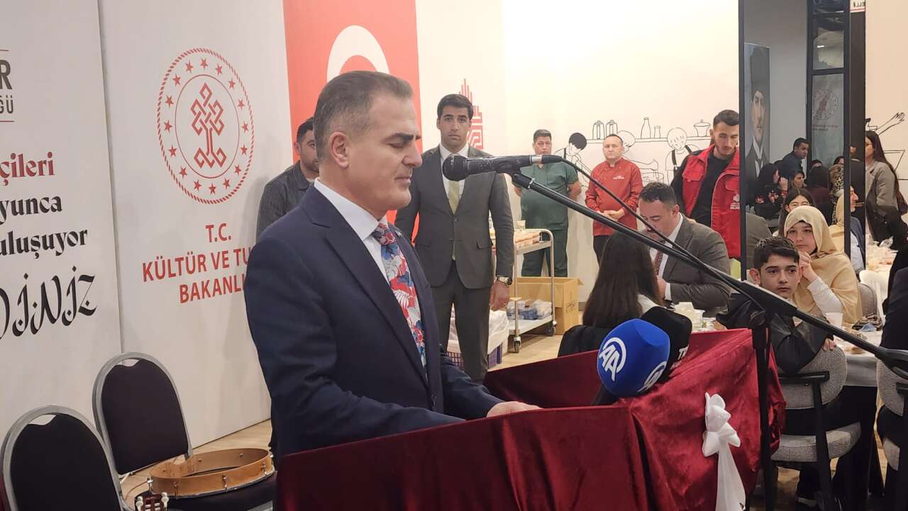 Muğla Valisi Akbıyık, Yatağan Millet Bahçesi’nde Gençlerle İftarda Buluştu 5